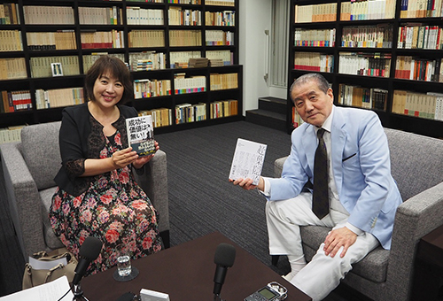 Rekijyo (History lady) Ms. Shirakoma Hitomi of Hakata, Kyusyu interviews Shigyo Sosyu.